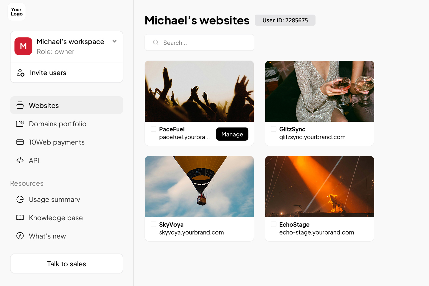 Interface showing multisite management and white-labeling.